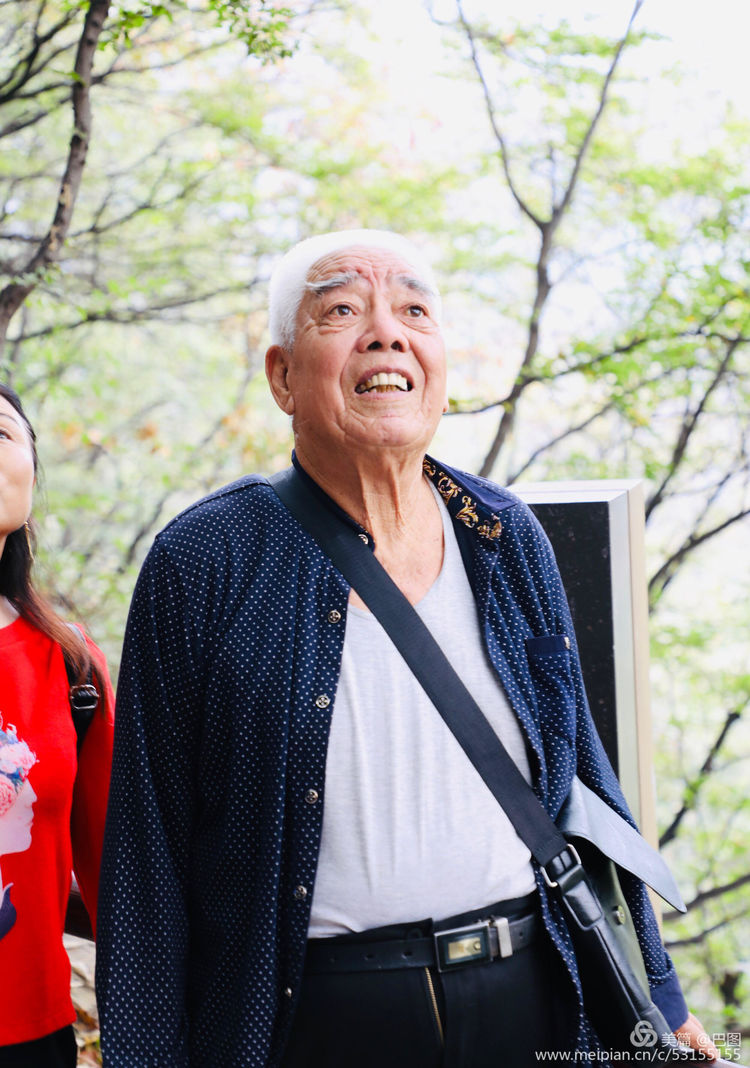 10月7日重阳节，十几首诗词100幅照片，致敬天下老年人