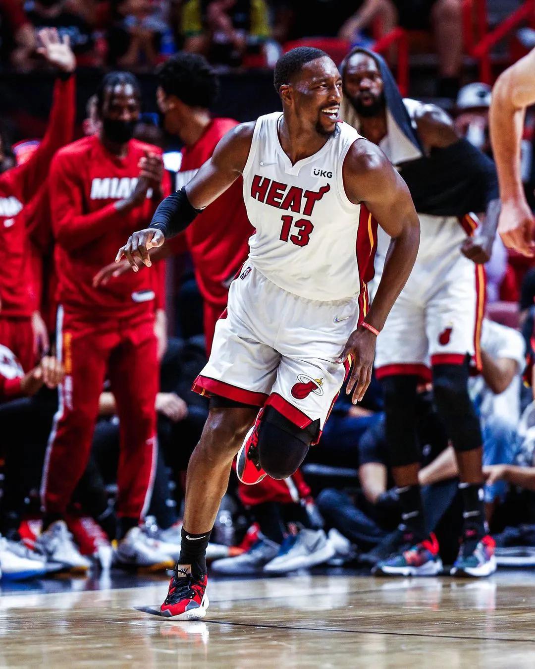 迈阿密热火队壁纸(NBA球队主题壁纸（第二期）——迈阿密热火队Miami Heat)