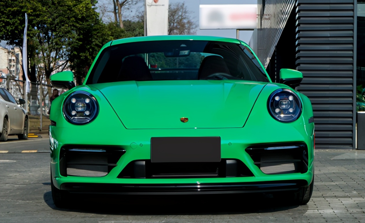 150万+的预算，你会选择保时捷911吗，还是帕美亦或者M5？