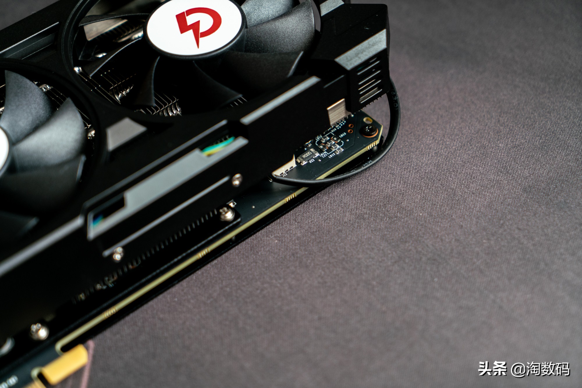 头铁入手￥1799的GTX1080显卡，先拆再测保平安，还一年保修