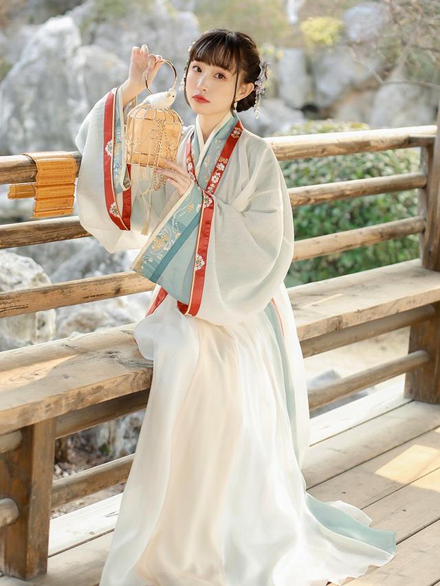 力挺新疆棉！买外国牌子不如看看中国汉服，古典优雅又高级