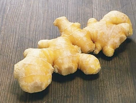 调羊肉饺子馅不膻有技巧，别只会加葱姜，掌握1点羊肉鲜香无异味