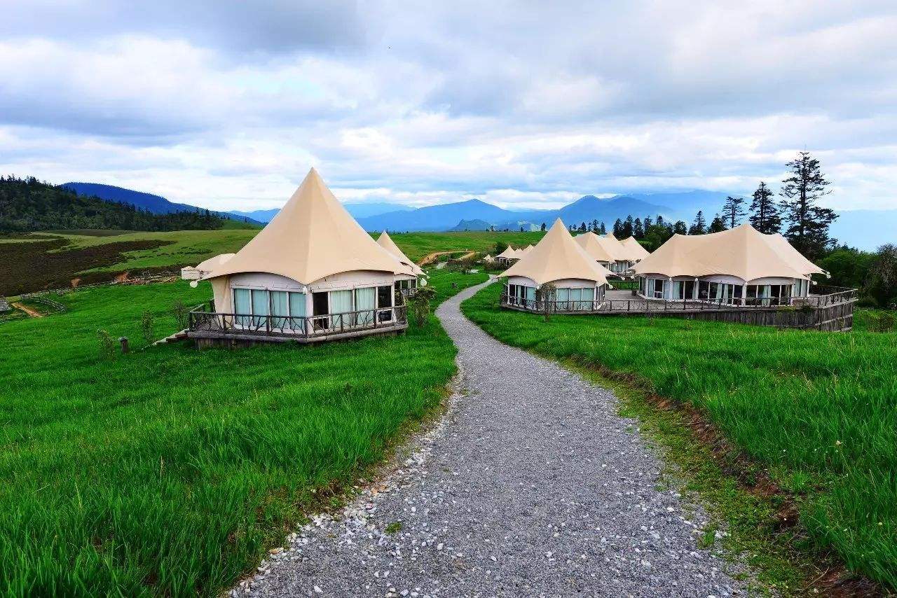 老君山挑战之旅丨3小时飞拉达攀岩，9公里大峡谷漂流