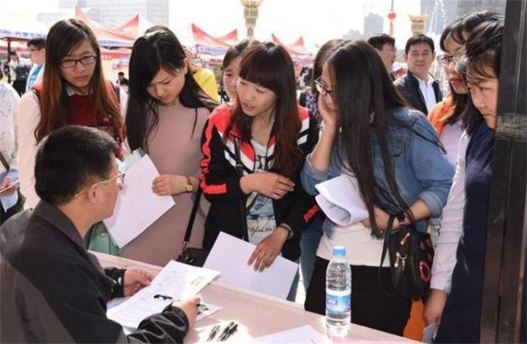 高考成绩在460-520分数段的，可优先考虑三大专业，就业率有保障