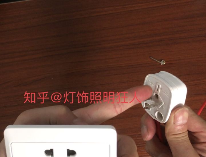 開關插座哪家強？14個品牌插座硬核測評
