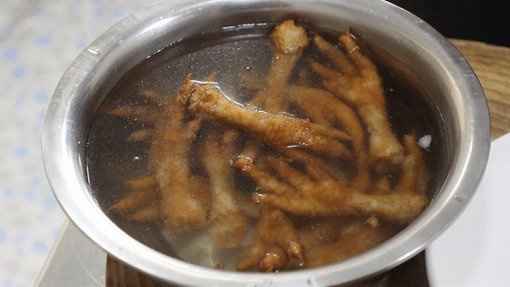 虎皮鸡爪这样做，个个起虎皮，个个酥烂脱骨，好吃到舔手指