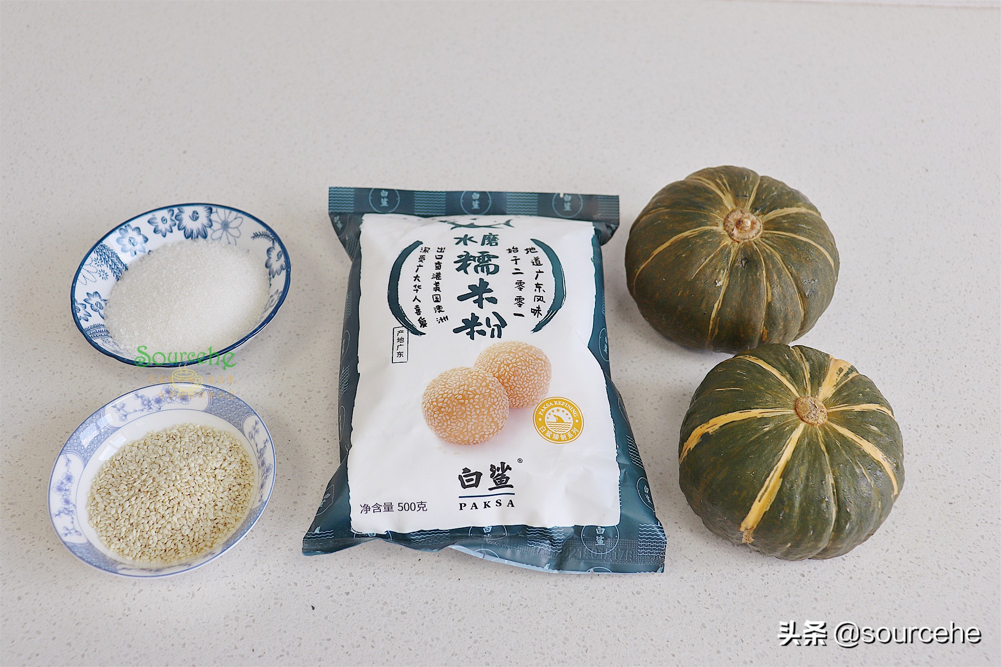 南瓜饼掌握3个技巧，不放一滴水，软软糯糯，甜而不腻，很好吃