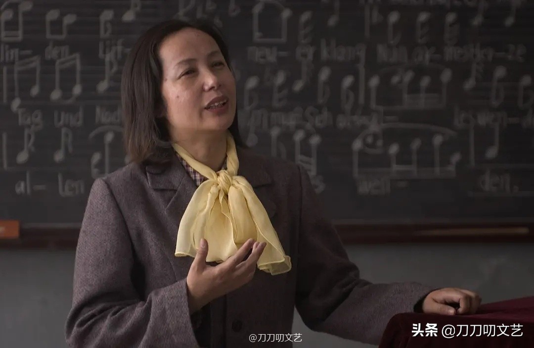 赵今麦扮丑太敷衍？对比杨幂热巴丑女造型，不是越丑演技就越好