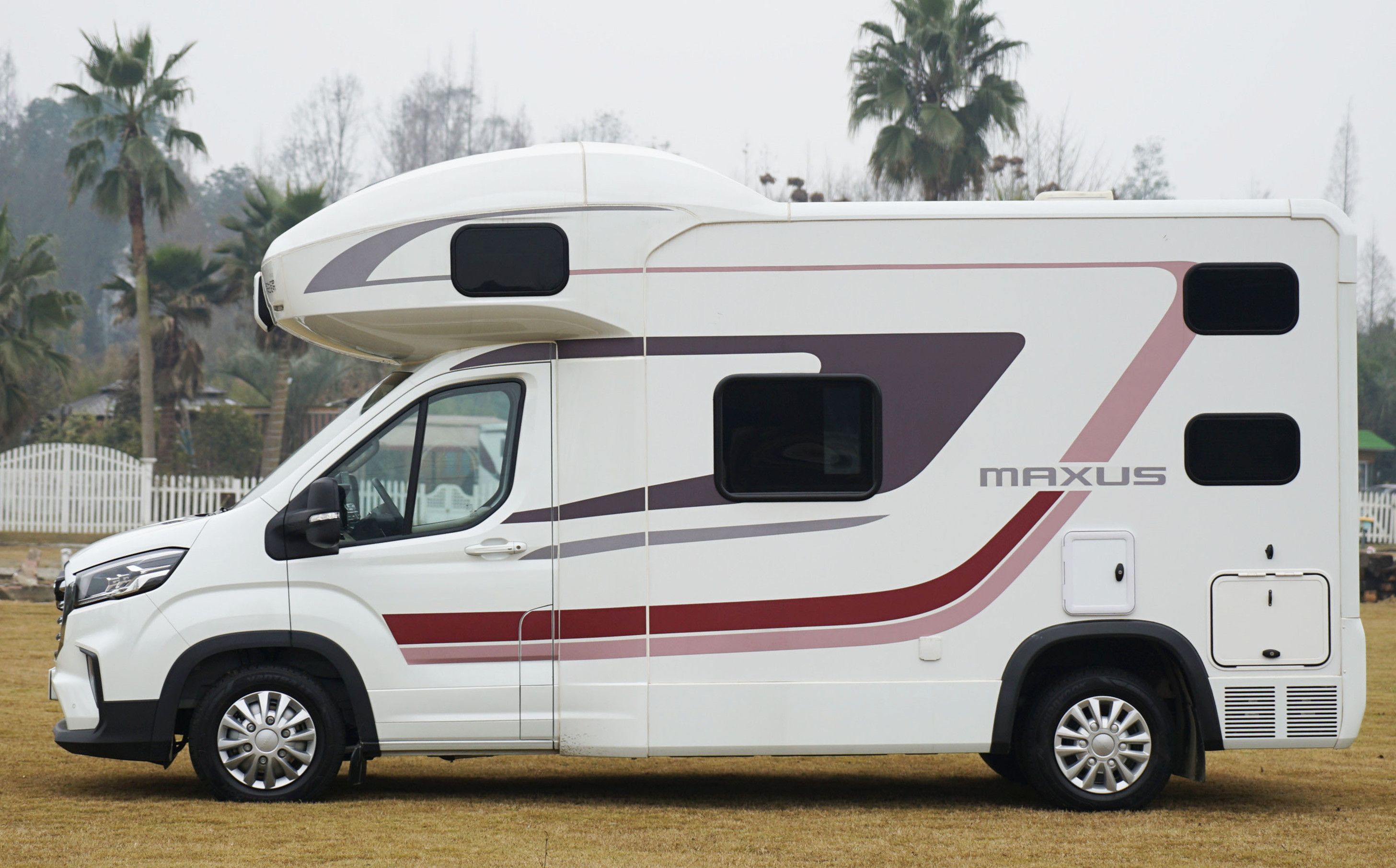 c型和b型房车怎么选?大通原厂房车对比评测,告诉你答案 - 114货源网