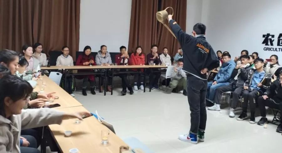 优微推荐丨园艺学院茶轩社学生社团举办2019级迎新茶会