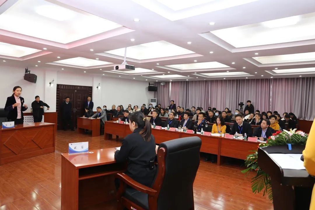 “引法而鸣 据理相争” 商丘市第二届青年律师辩论赛成功举办