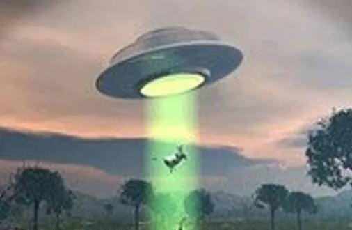 巴西亚马逊外星人目击事件，UFO惊现巴西上空(奇异生物似外星人)