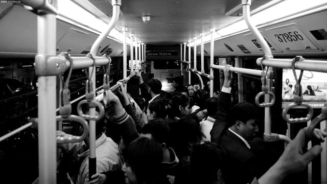 本人沈阳，想学UI设计。在沈阳还是去北京培训好？