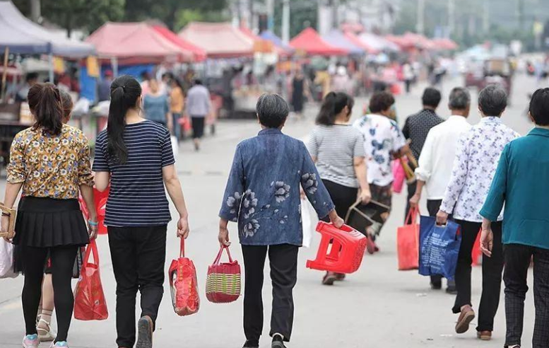 毛坦厂中学录取结果出炉，985院校凤毛麟角，却不负高考工厂之名