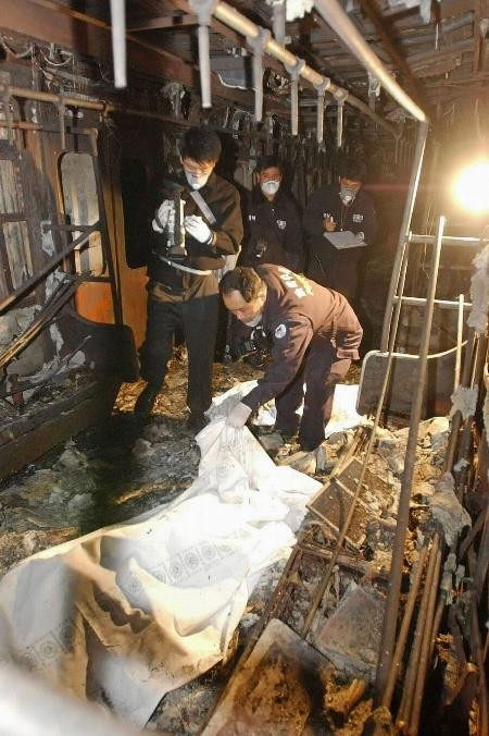2003年韩国地铁纵火案，198人死亡298人失踪，57岁犯人竟逃过死刑