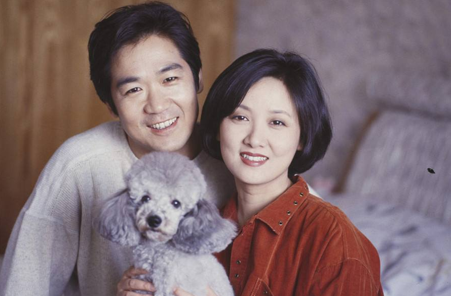 张默打童瑶赔了多少钱当年那个被张国立之子张默殴打的童瑶