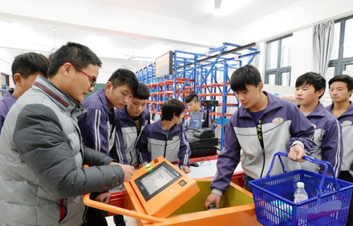 中考落榜，职高就业前景如何？过来人告诉你答案