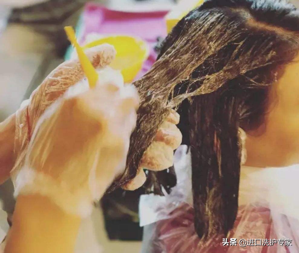 漂发和染发哪个伤害大？很多人不懂，教你三招养发护发，涨知识了