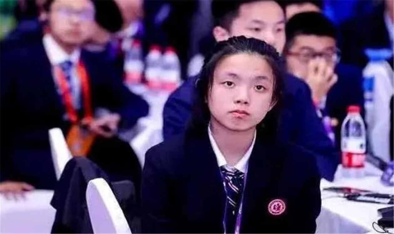 高一女学霸解开世界难题，拒绝央视采访，直言“不想让妈妈知道”