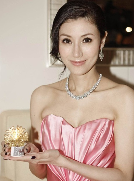 李嘉欣是什么星座_达一风水网