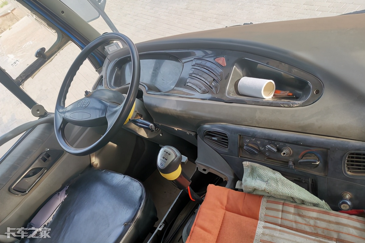 从硬板凳到双人大卧铺,从舒适度看卡车变迁史