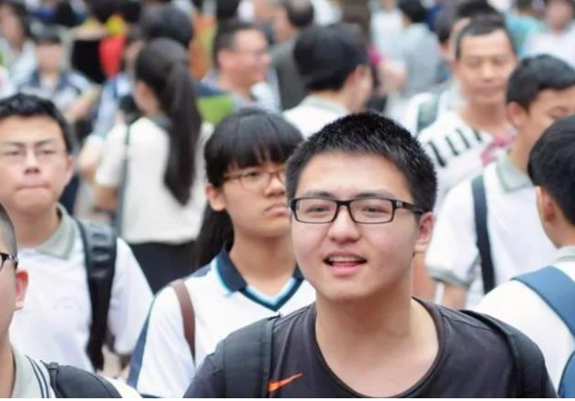 山西省高校招生大爆冷，同大遭遇滑铁卢，这届考生的标准提高了？