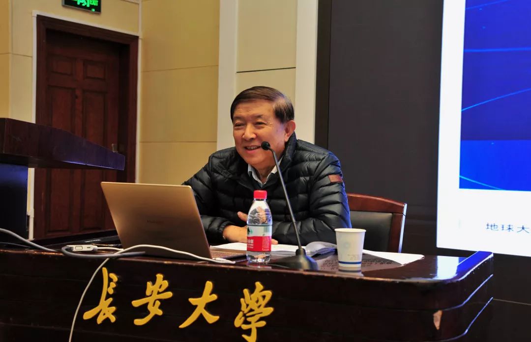 他身兼4个院士，自学北大课程，是原国家科技部部长，却在陕西做了8年普通教师！