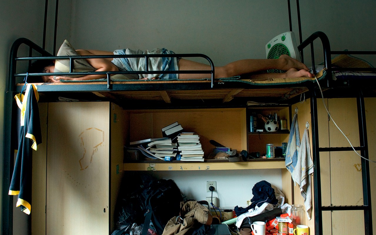 学生高考完才知道，住校和走读的差距有多大，选错了可能会后悔