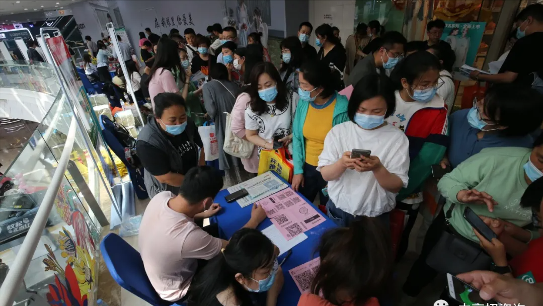 2021潍坊第一届“小升初”咨询会吸引超三千人“赶场”