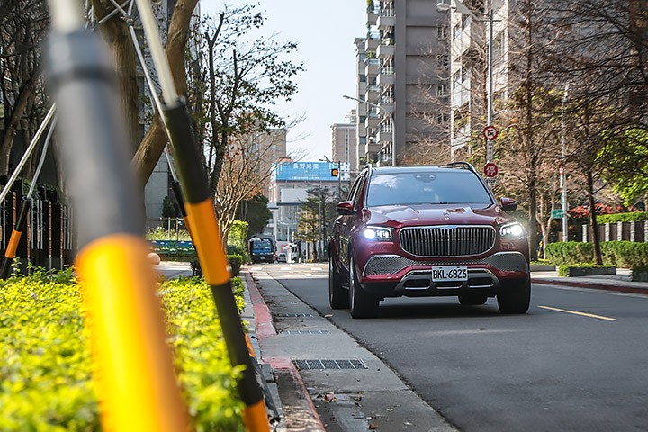 加价，理所应当？试驾奔驰迈巴赫GLS 600 4Matic