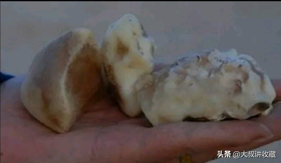 这些每年冒死闯入罗布泊的人，就为了这种石头，每块价值数百万