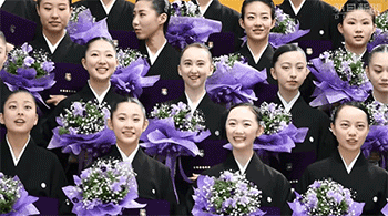 宝冢歌剧团｜top男役的王座之下，是400位少女十余年的青春献祭