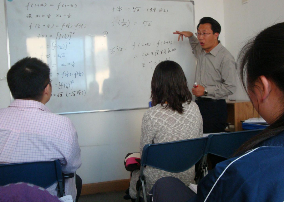 高考前，跟老师补课成绩就有所提升？多年教育工作者：不一定