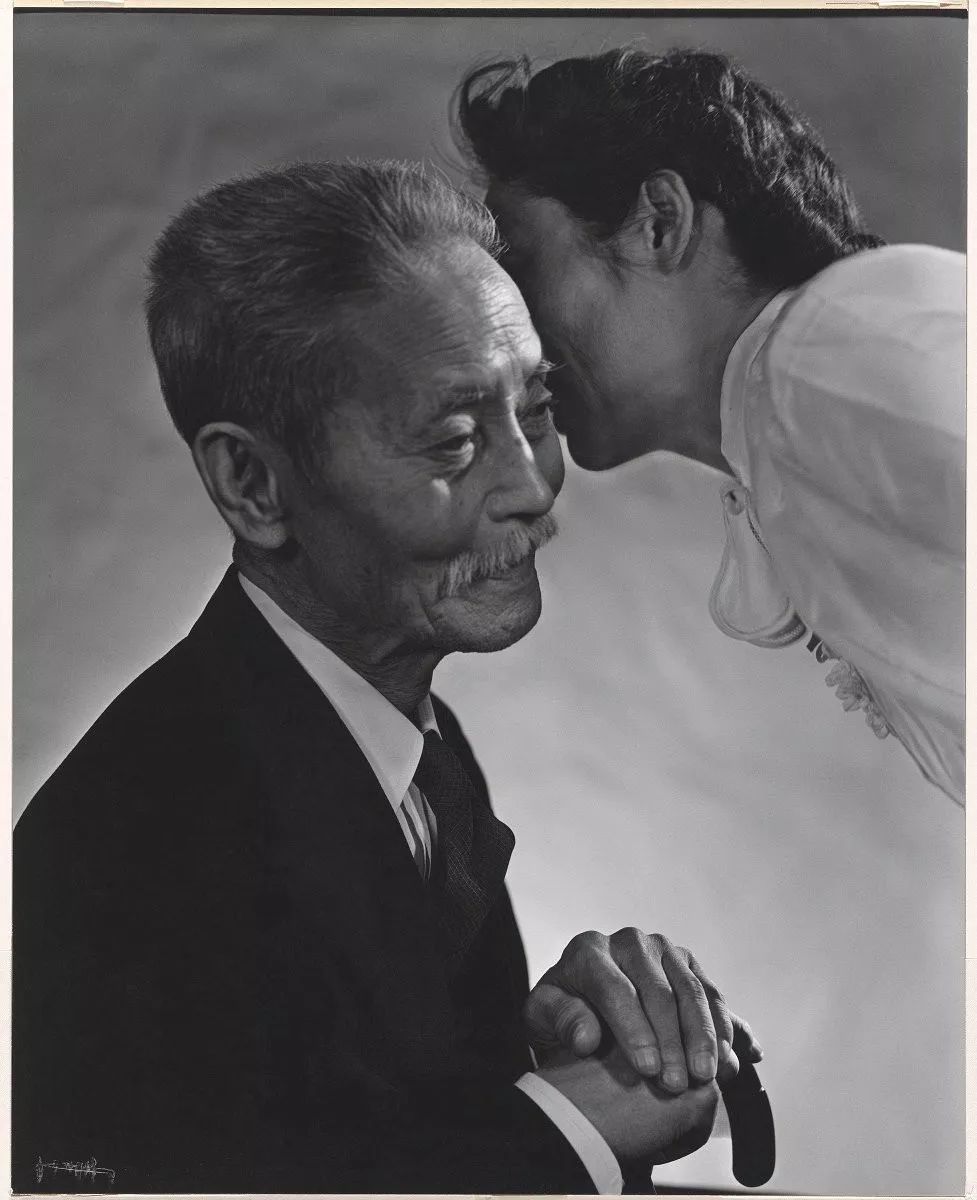 “摄影界伦勃朗”，拍下无数伟大的时代面孔，每一张都充满了故事