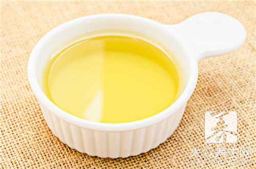葡萄籽油可以炒菜吗，葡萄籽油和橄榄油的区别有哪些？
