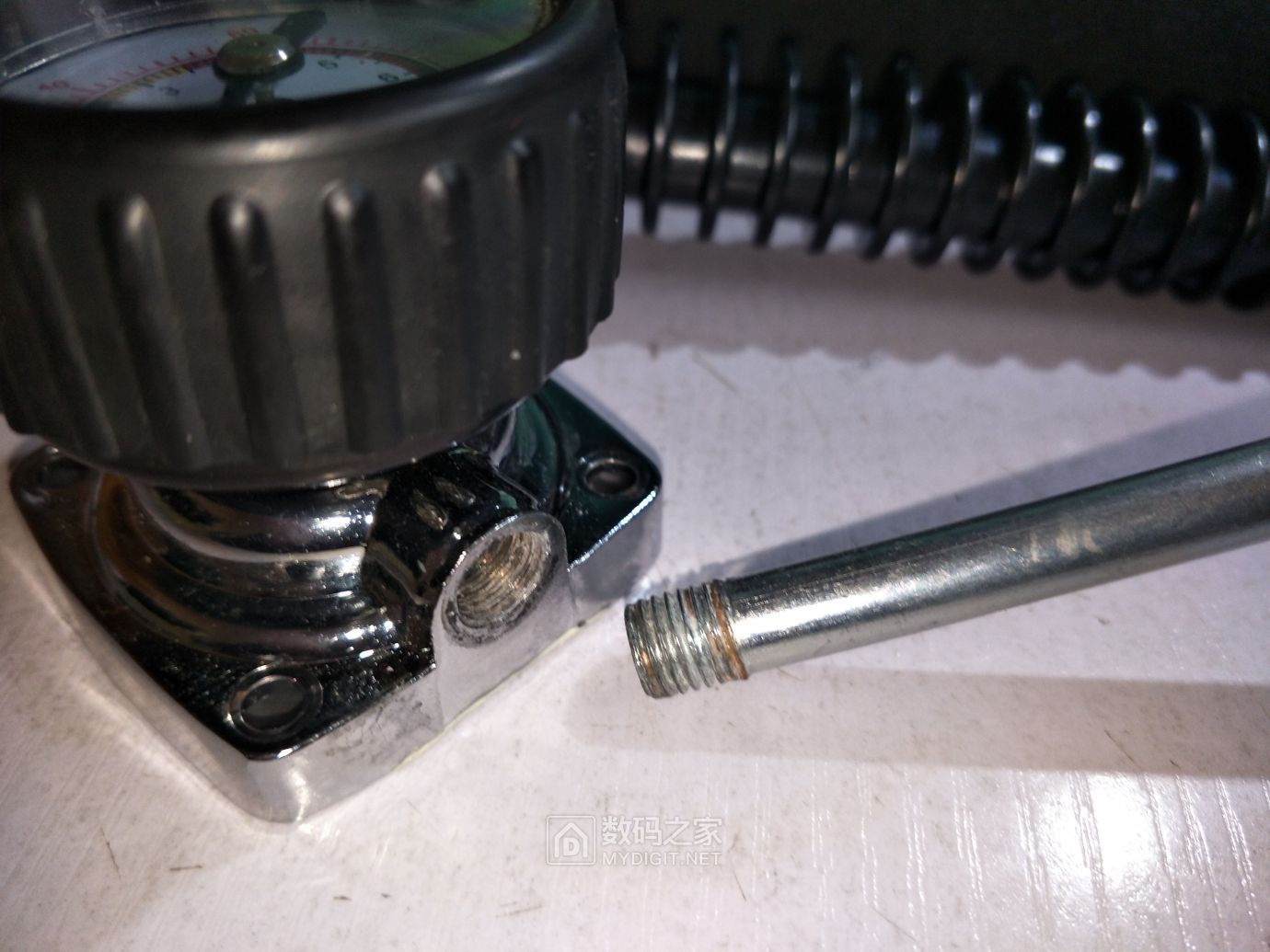 拆解DIY：尤利特YD-8113指针式充气泵改造为数显气压式