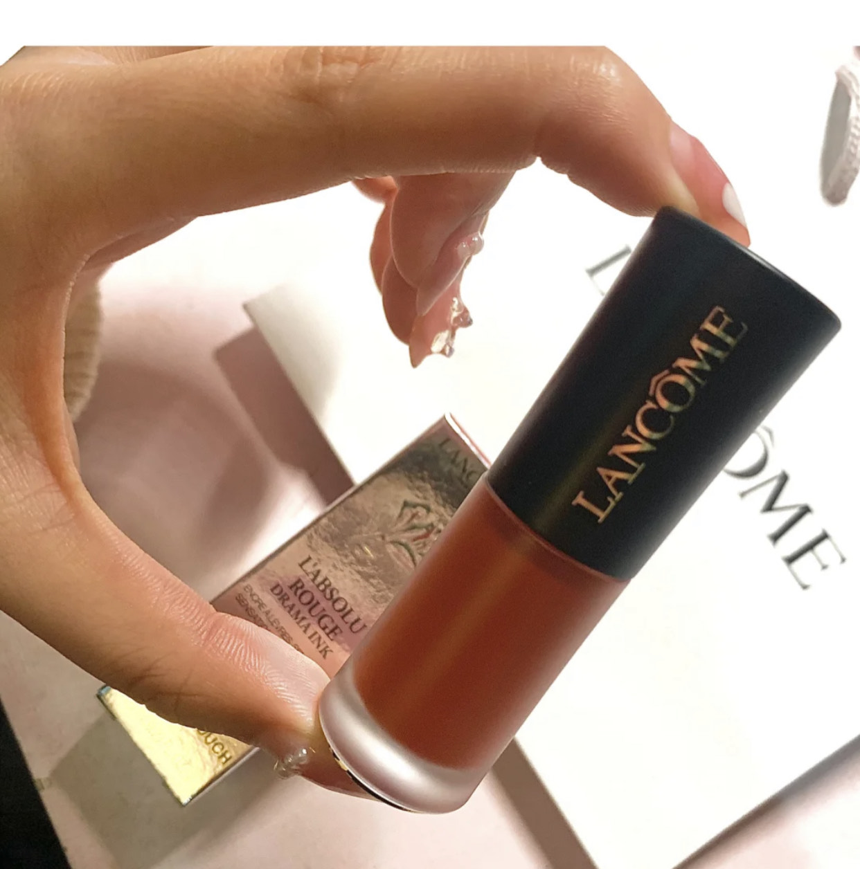 兰蔻新品唇釉"真香",288伯爵红茶人气最高,274奶系气质很出挑 - 114