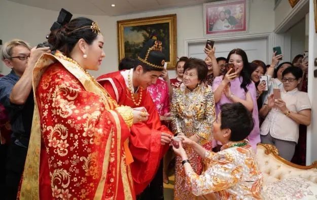 盘点“香江上流闺蜜团”五个千亿豪门婚礼，看看到底谁更壕无人性
