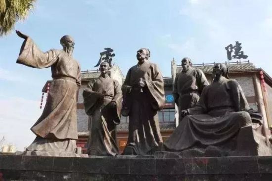 堪称名人云集县城，600多名进士皆出于此，中国一代大师在此成名