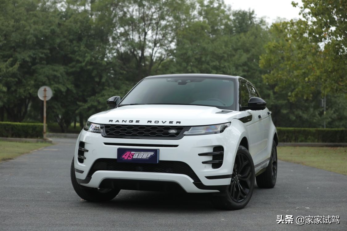 路虎揽胜极光：豪华中型SUV典范，融合英伦格调与前沿科技