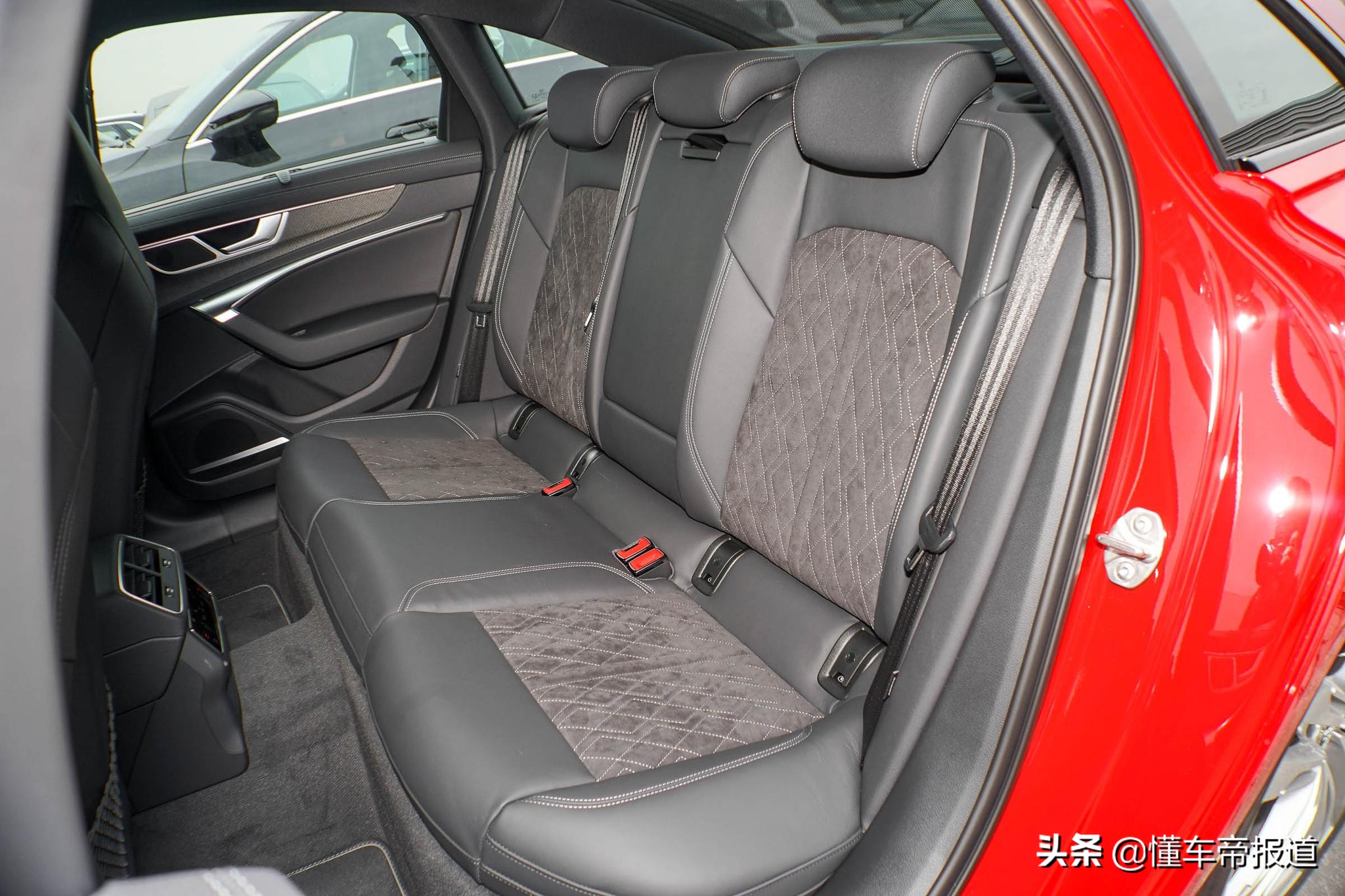 新车｜这辆“奥迪A6”售价超90万，4.5秒“破百”，值吗？