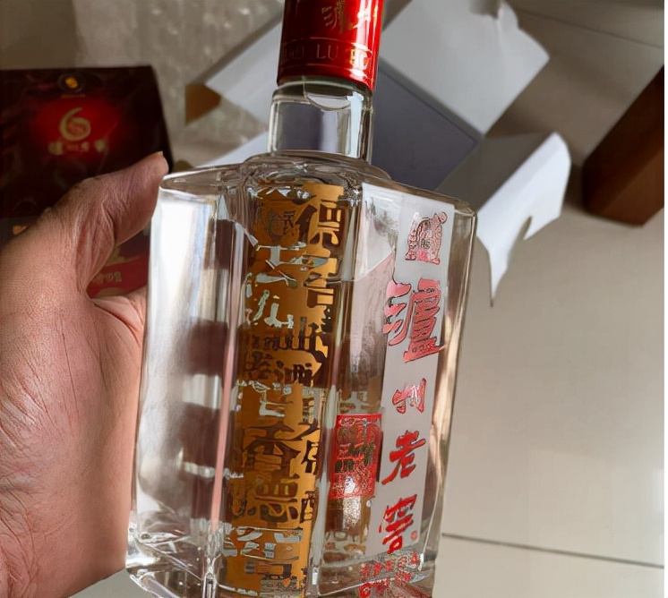 酒友公认最好喝的5款白酒，个个都是纯粮经典，老酒民成箱往家搬