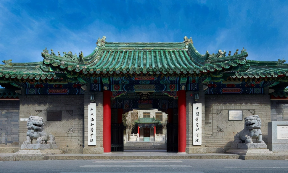 全国医学院排名出炉，榜首连续3年登顶，湘雅医学院跌出前10