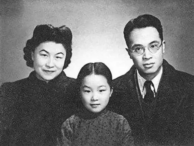 读完杨绛的《我们仨》我发现：一个家庭是否幸福，取决于两点
