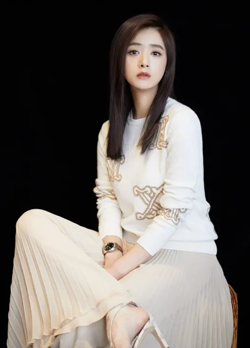 励志的蒋欣:8岁拍戏,16岁带着父母北漂,28岁才一举成名