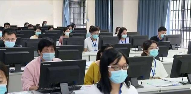 高考中出现的“神仙卷面”，阅卷老师不忍扣分，好的字体优势明显