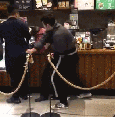 “猫爪杯”爆红背后，看星巴克是如何营销的？