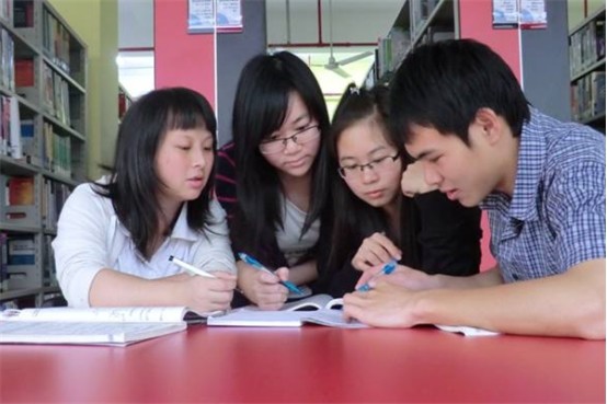 高考450分和210分上的专科，之间有何差别？别等毕业了才明白