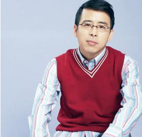 阿丘从央视才子到名誉扫地，你以为是情乱惹祸，其实背后另有隐情
