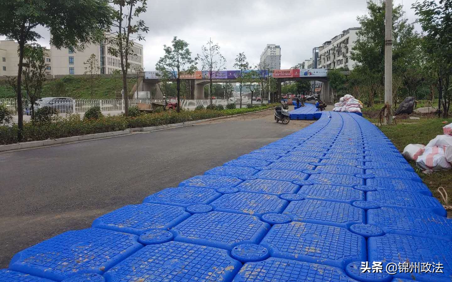 歙县高考72小时：洪水突袭下的小城“赶考”记